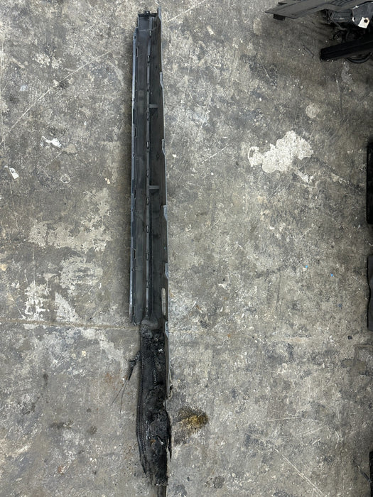 2021 AUDI R8 KEMORA GREY LEFT DRIVER CARBON FIBER SIDE SKIRT  *BURN DAMGE*