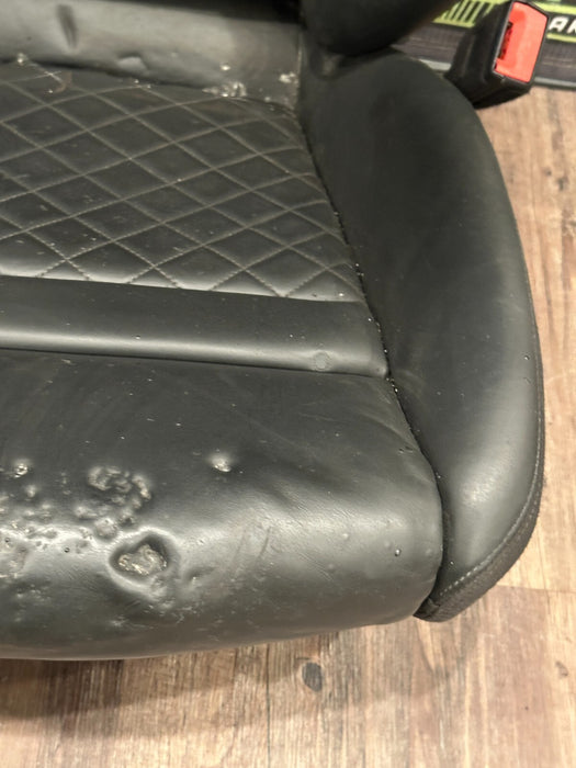 2017 2021 AUDI R8 PLUS RIGHT PASSENGER OEM GENUINE DIAMOND STITCHED ~WEAR~