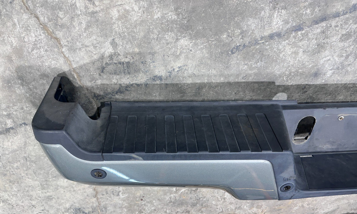 2017 2019 FORD F250 REAR BUMPER ASSEMBLY OEM (READ/SLIGHT SCUFFS SCRATCHES)