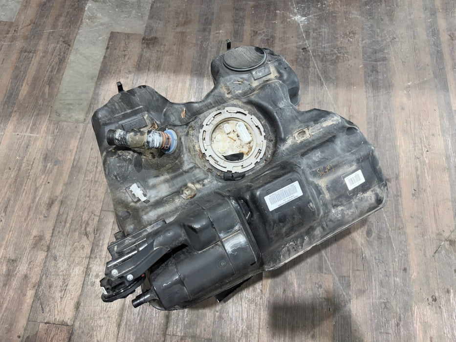 2014 PORSCHE 911 TURBO S 991 64 LITER FUEL TANK WITH FUEL PUMP OEM 991201013