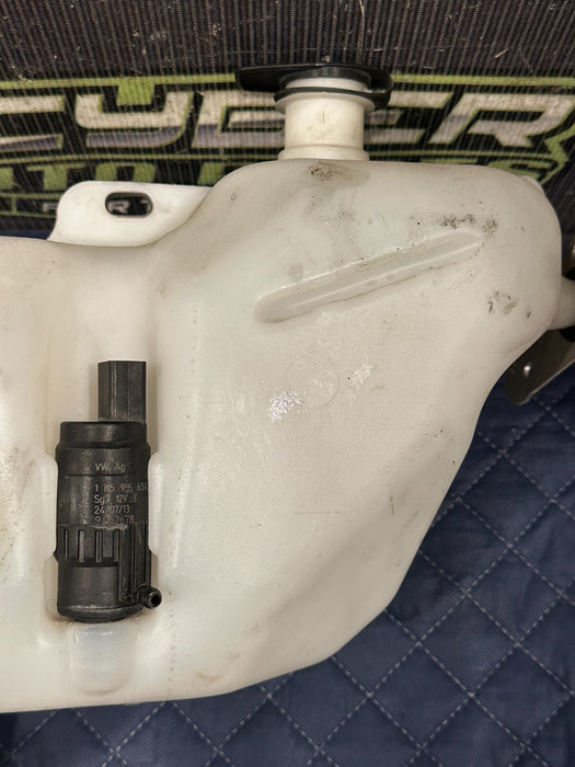 2014 AUDI R8 4.2L V10 OEM WINDSHIELD WASHER FLUID TANK RESERVOIR 423 955 449