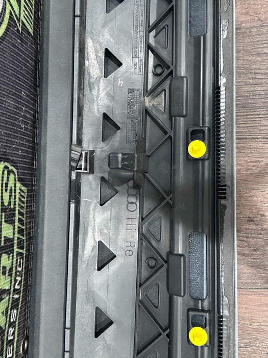 2020 AUDI RS Q8 REAR RIGHT LOWER DOOR MOLDING CARBON FIBER TRIM OEM 4M8 853 970