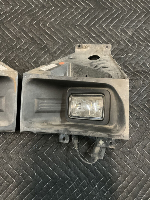 2017-2019 FORD F250 F350 F450 PLATINUM FRONT BUMPER FOG LIGHTS OEM