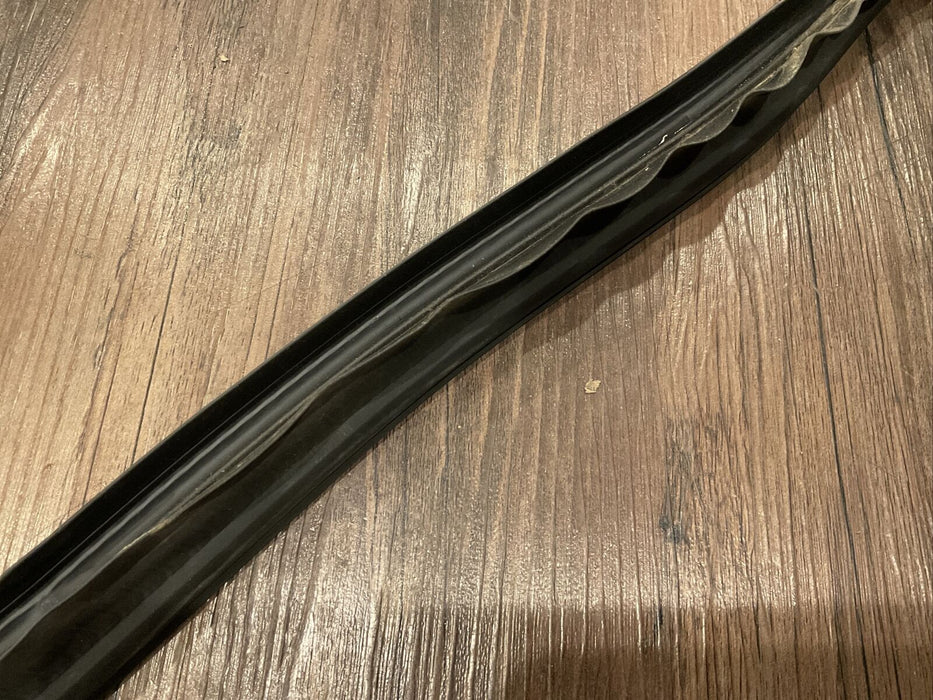 2017 MERCEDES-BENZ C63 AMG CABRIOLET REAR ROOF SEALING RUBBER SEAL 2057500498