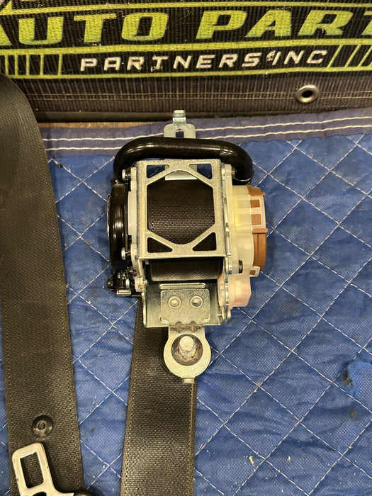 2017 NISSAN TITAN XD FRONT LEFT SEATBELT OEM