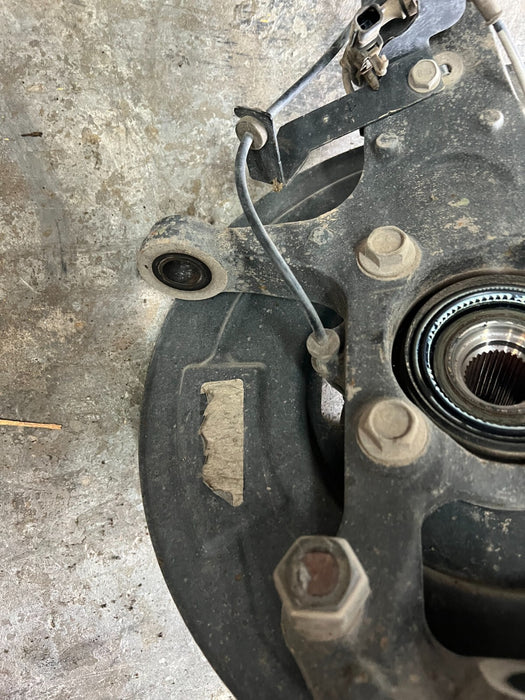 2016 NISSAN TITAN XD FRONT RIGHT SPINDLE KNUCKLE 153358239 OEM