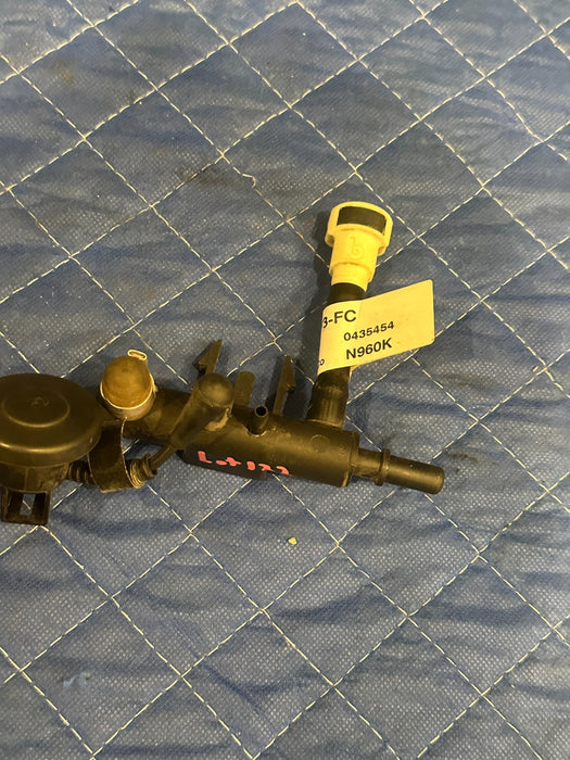 2017-2019 FORD F450 VACUUM HOSE OEM HC3C-9C493-FC