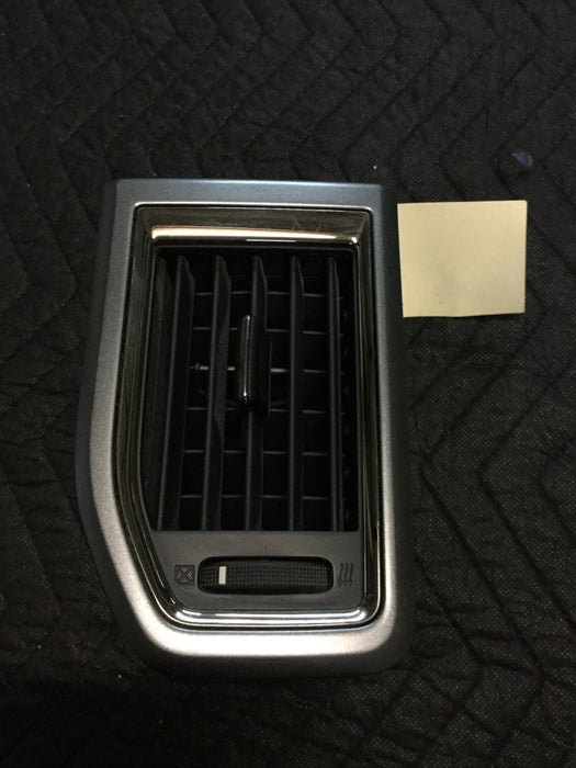 2016 NISSAN TITAN XD DRIVER CENTER AIR VENT PANEL Lot 25