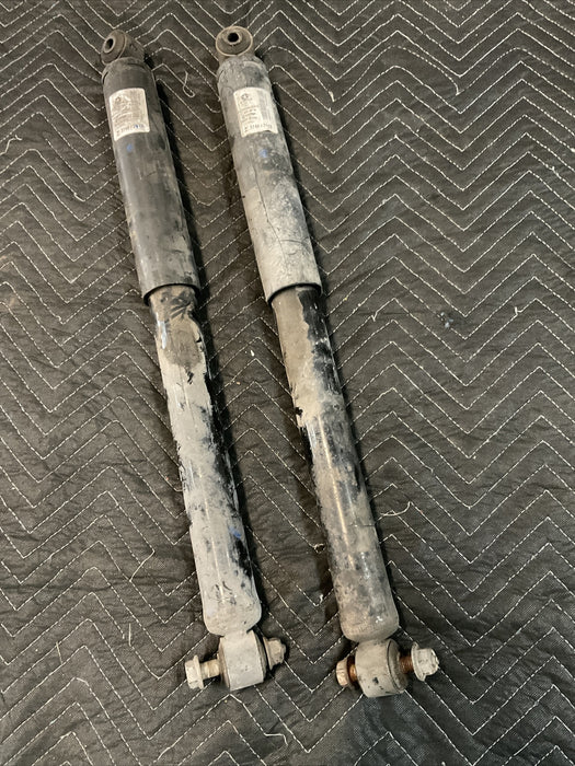 2018 DODGE RAM 3500 LARAMIE 4X4 6.7L REAR STRUT PAIR OEM 62K MILES 05168905AB