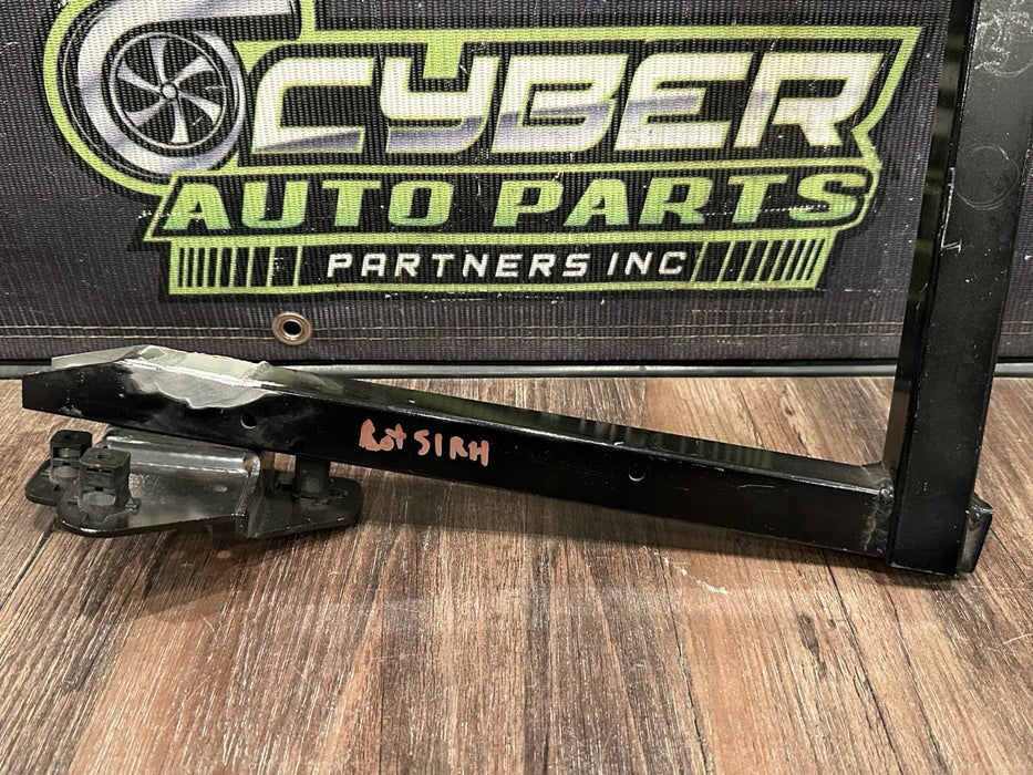 2017-18 AUDI R8 FRONT RIGHT RADIATOR SUPPORT BRACKET OEM 4S0 805 124 B