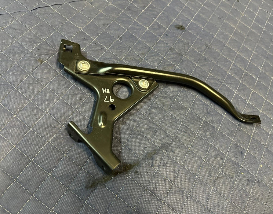 2015-2020 BMW M4 F82 REINFORCEMENT BRACKET 51 61 7 326 236 5161 7326236