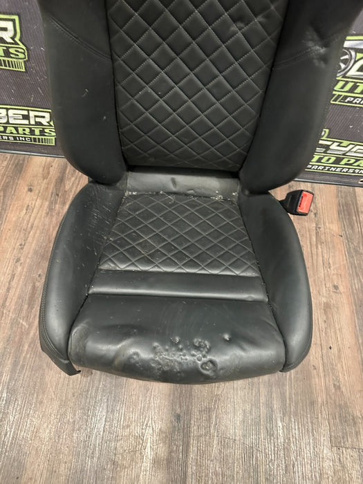 2017 2021 AUDI R8 PLUS RIGHT PASSENGER OEM GENUINE DIAMOND STITCHED ~WEAR~