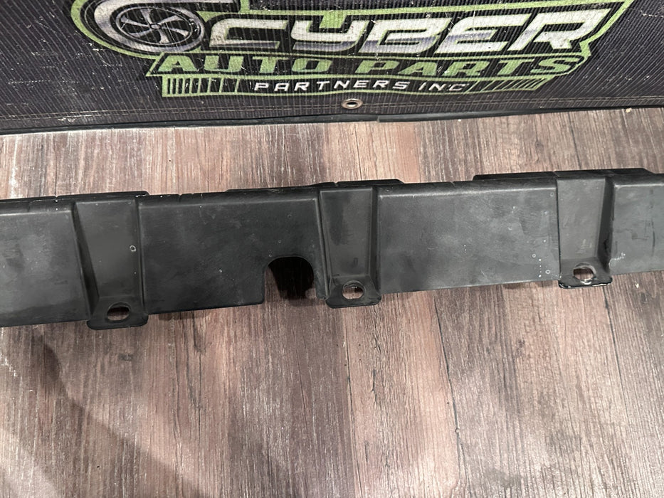 2018 AUDI R8 PASSENGER RIGHT SIDE SKIRT SUPPORT BRACKET OEM 4S0 853 922