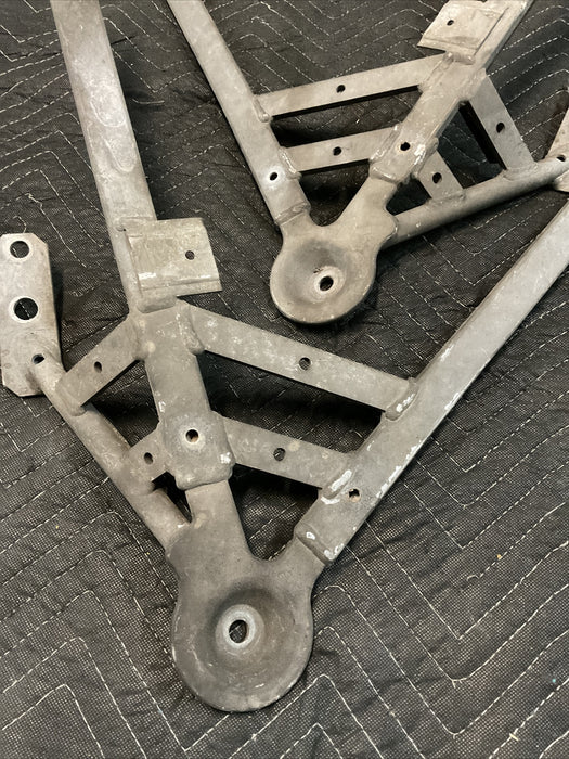 2015 BMW M4 REAR RIGHT LEFT PAIR SUSPENSION BRACKET OEM 67228464604