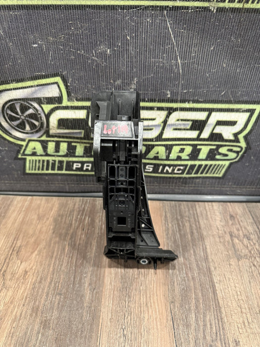 2024 BMW M3 M4 G80 G82 ACCELERATOR GAS PEDAL OEM 6889820