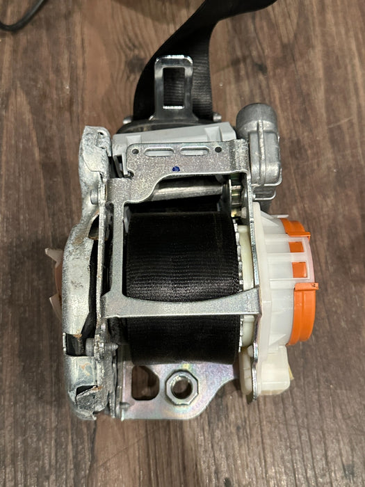 2017 AUDI R8 LEFT RIGHT SEATBELT PAIR OEM