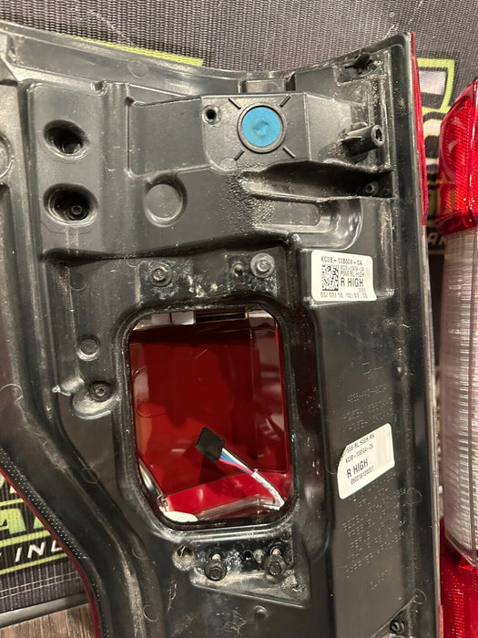 2017 2018 2019 FORD F250 F350 F450 PLATINUM LED TAIL LIGHTS LEFT RIGHT OEM