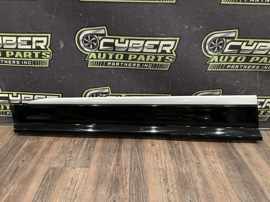 2018-2024 LAMBORGHINI URUS FRONT LEFT LOWER DOOR TRIM OEM *WEAR 5/HAS PPF*