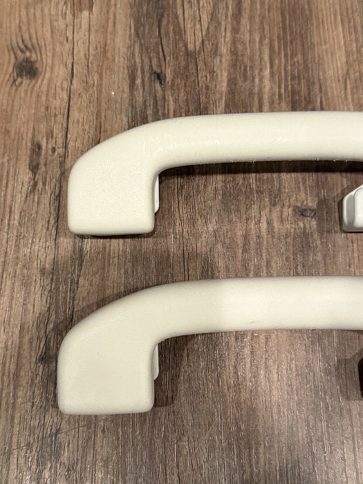 2017 NISSAN TITAN XD RESERVE FRONT LEFT RIGHT HEADLINER GRAB HANDLES OEM *READ*