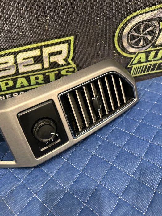 2017-2019 FORD F250 F350 PLATINUM DRIVER LEFT DASH DASHBOARD AIR VENT OEM ~FLAW~