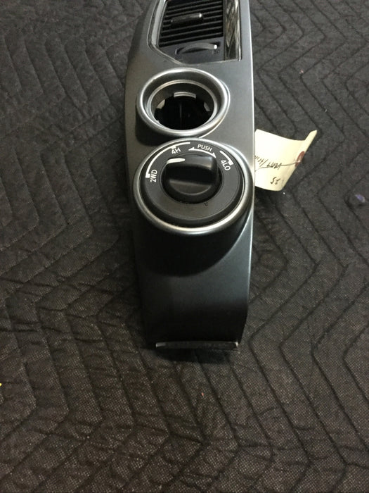 2016 NISSAN TITAN XD DRIVER CENTER AIR VENT WITH TRIM PANEL Lot 25
