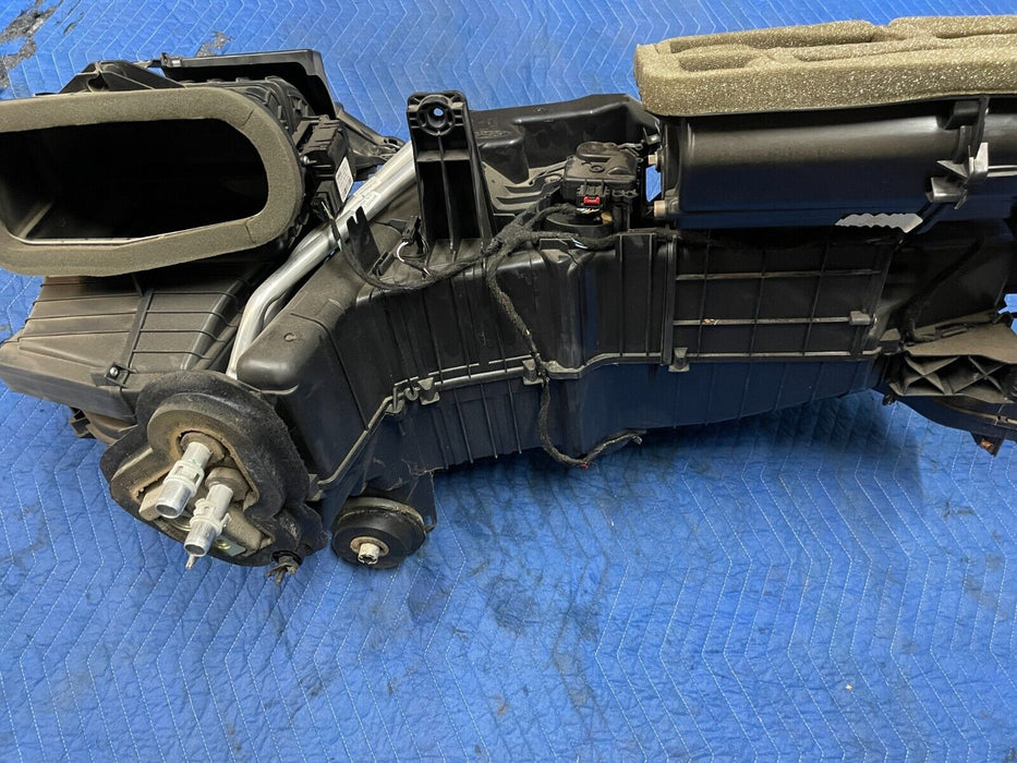 2017-2019 FORD F250 F350 DIESEL 6.7L HEATER CORE BOX HVAC OEM GL3H-19B555-FV