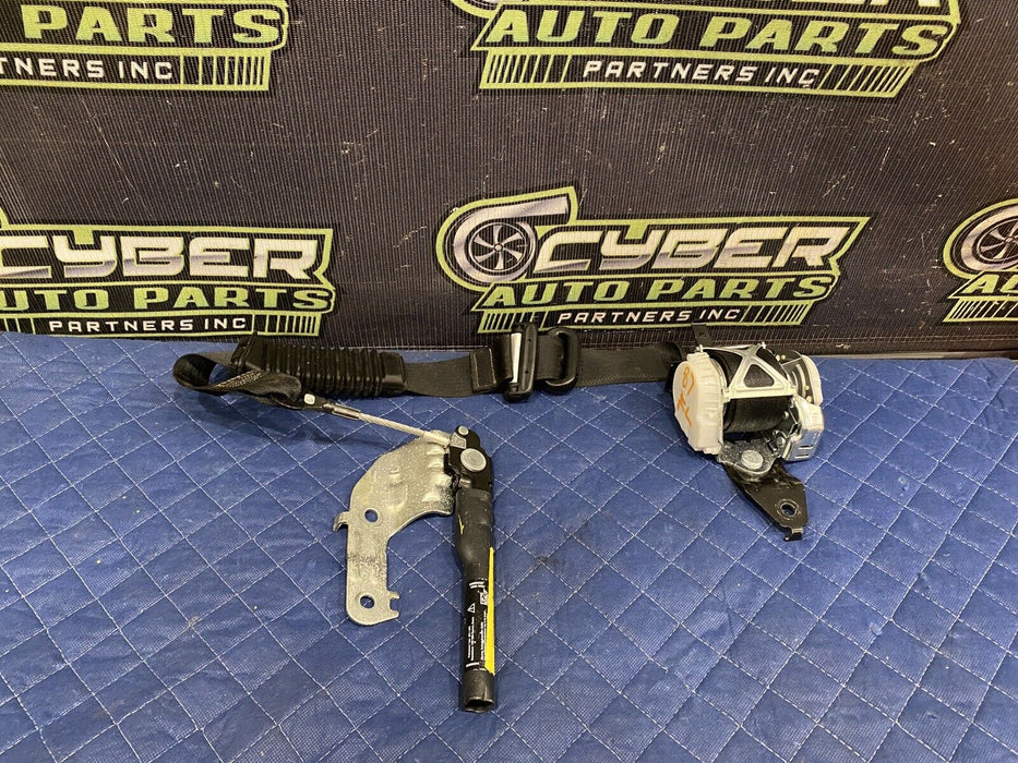 2018 2019 2021 2022 FORD F250 F350 F450 PLATINUM FRONT LEFT DRIVER SEATBELT OEM