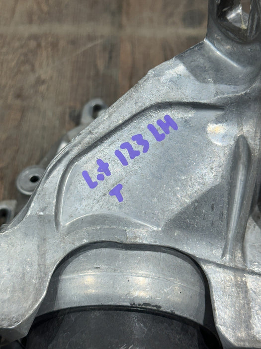 2018-2024 LAMBORGHINI URUS LEFT TRANSMISSION MOUNT OEM
