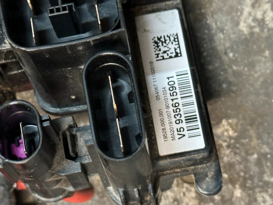 2020 BMW M4 F82 POSITIVE BATTERY CABLE W/TERMINAL JUNCTION BOX 61 12 9 348 763