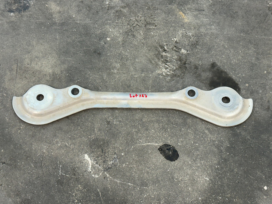 2013 NISSAN 370Z FRONT SUBFRAME BRACKET OEM