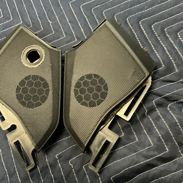 2016 NISSAN TITAN XD DASHBOARD SPEAKER COVER SET