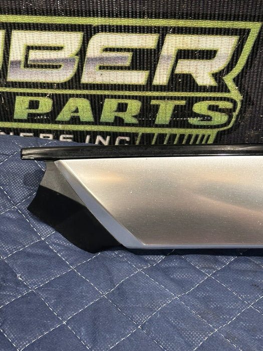 2014 AUDI R8 SPYDER WINDSHIELD PILLAR MOLDING OEM 427 853 265 D ~MINOR DENT~