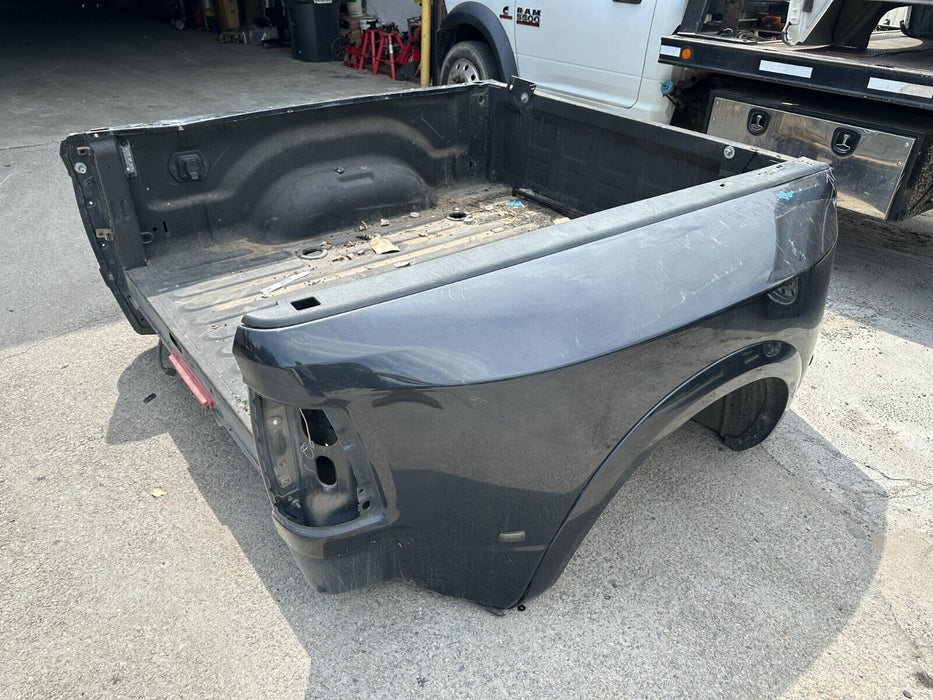 2014-2018 RAM 3500 LIMITED DRW DUALLY MEGA CAB BED 6.4FT OEM W/ 5TH WHEEL PKG