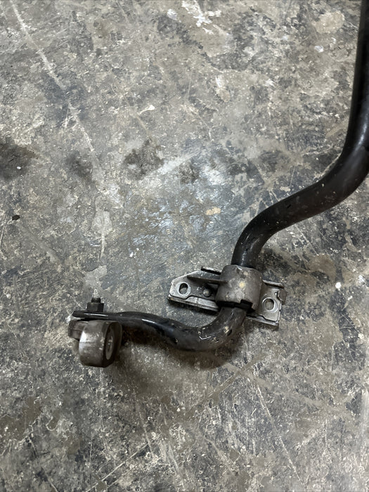 2018-2021 MERCEDES C63 AMG FRONT STABILIZER SWAY BAR OEM A 205 323 04 65