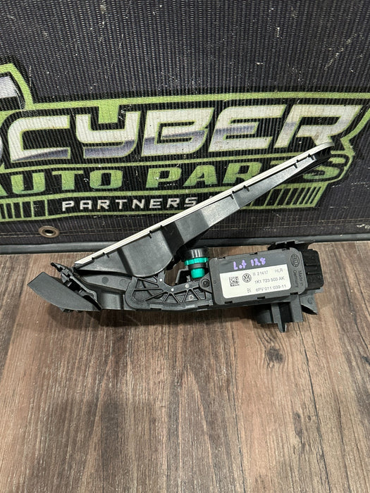 2017 AUDI R8 GAS ACCELERATOR PEDAL OEM