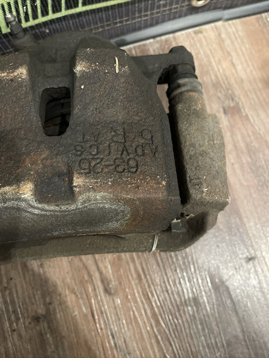 2014 TOYOTA PRIUS V FRONT RIGHT PASSENGER BRAKE CALIPER ASSEMBLY OEM