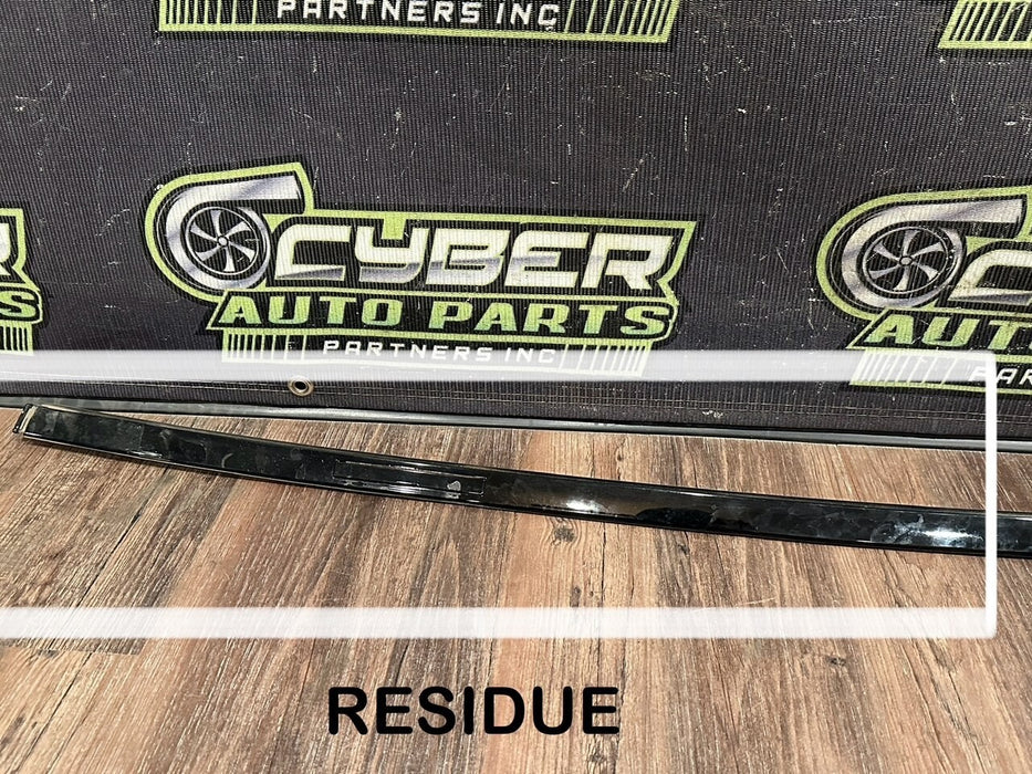 2020 BMW M4 F82 UPPER LEFT ROOF MOULDING TRIM PILLAR OEM *RESIDUE/READ*
