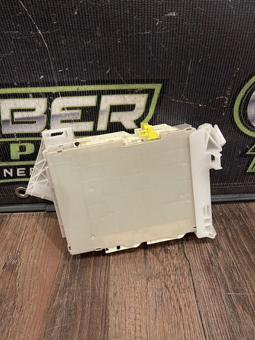 2014 TOYOTA PRUIS V ECU BCM ENGINE CONTOL UNIT/ BODY CONTROL MODULE & 3 KEYS OEM