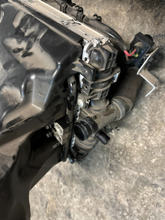 2017 AUDI R8 V10 FRONT RIGHT RADIATOR A/C CONDENSER 4S0 816 411 4S0 121 252 B