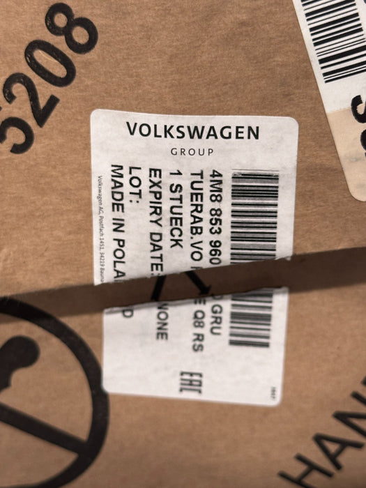 2020 AUDI RS Q8 FRONT RIGHT LOWER DOOR MOLDING CARBON FIBER TRIM OEM 4M8 853 960