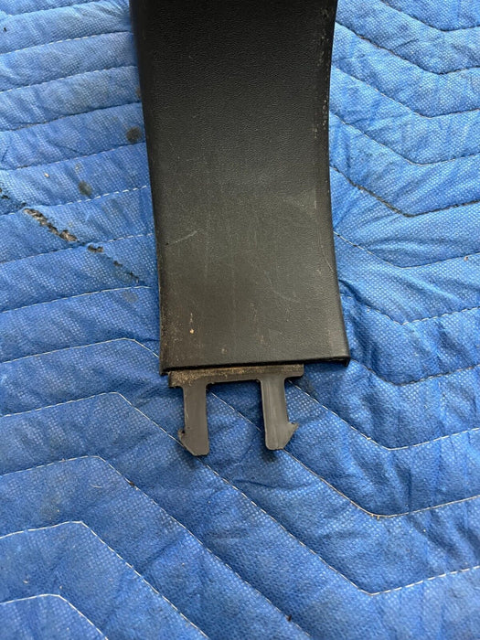 2016 2019 NISSAN TITAN XD FRONT RIGHT KICK PANEL SIDE TRIM 669007S000 ~WEAR~