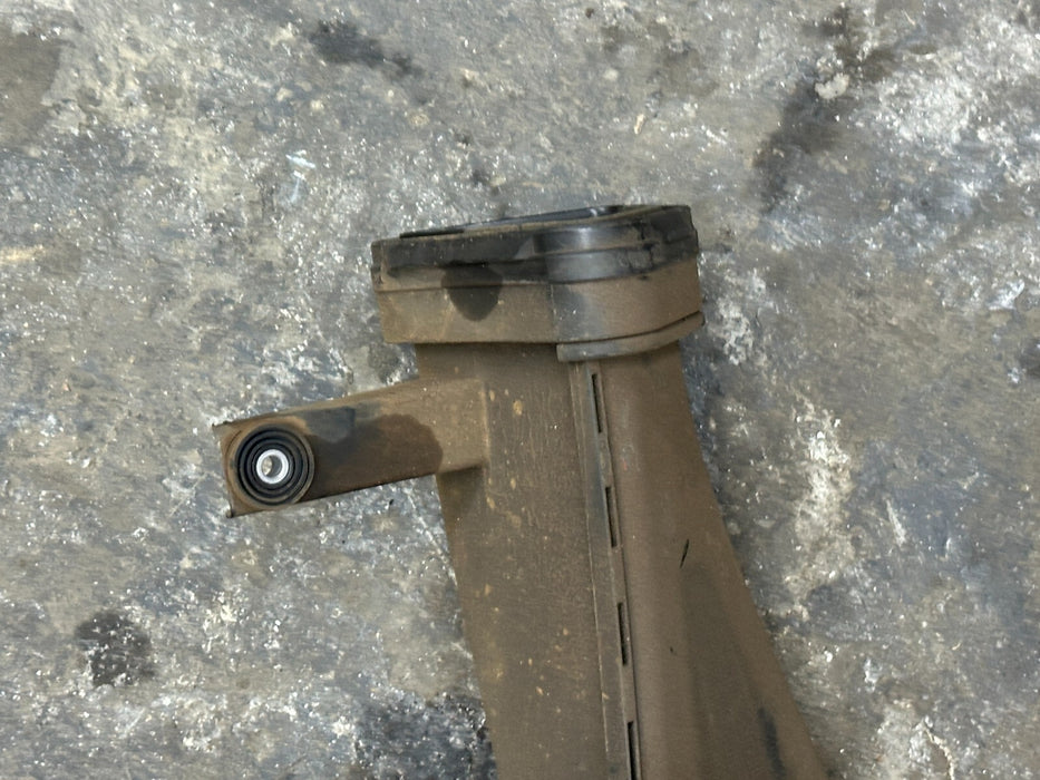 2014 AUDI R8 OEM RIGHT CENTRE INTAKE AIR DUCT 420129928 420 129 928