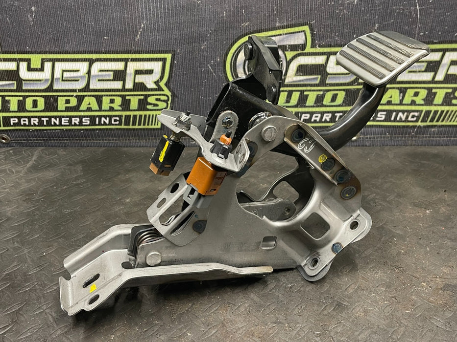 2016 NISSAN 370Z AUTOMATIC GAS BRAKE ASSEMBLY OEM 2009-2020