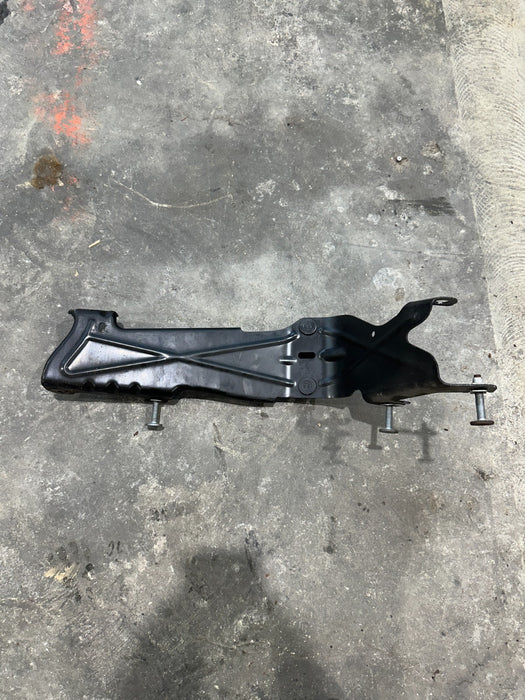 2022 DODGE RAM TRX 1500 REAR RIGHT SUPPORT BRACKET OEM 68310061