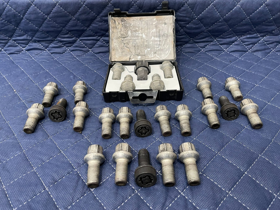 2017 MERCEDES BENZ C63 AMG CABRIOLET 20 PC LUG NUTS W WHEEL LOCKS OEM
