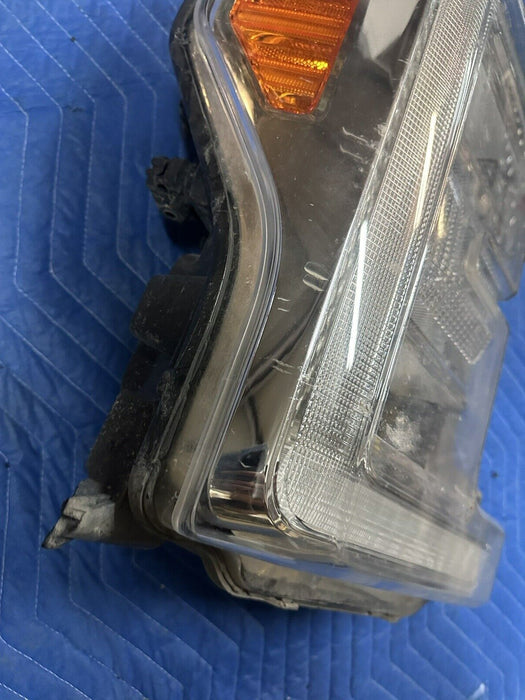 2017-2019 FORD F350 F450 PASSENGER LED HEADLIGHT OEM (READ) BROKEN TABS/SCUFFS