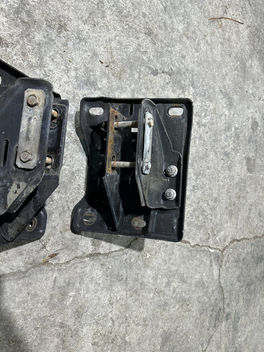 2015 DODGE RAM 2500 FRONT LEFT RIGHT TOWING TOW HOOKS OEM