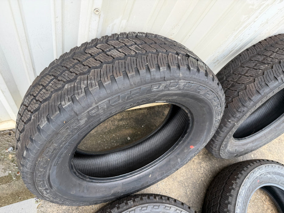 Ford F250 New Take Off tires  LT275/65R20 BRIDGESTONE DUELER A/T