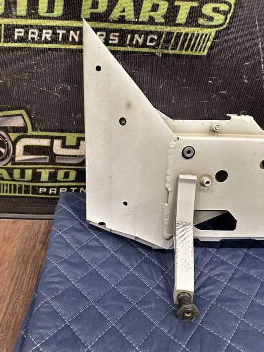 2017-18 AUDI R8 SPYDER PLUS REAR FASTENING BEAM MOUNT BRACKET OEM 4S8 813 219 G