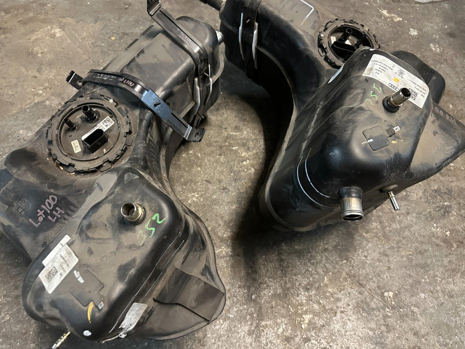 2021 AUDI R8 LEFT RIGHT FUEL TANKS PAIR OEM 4T7 201 021 4S7 201 022